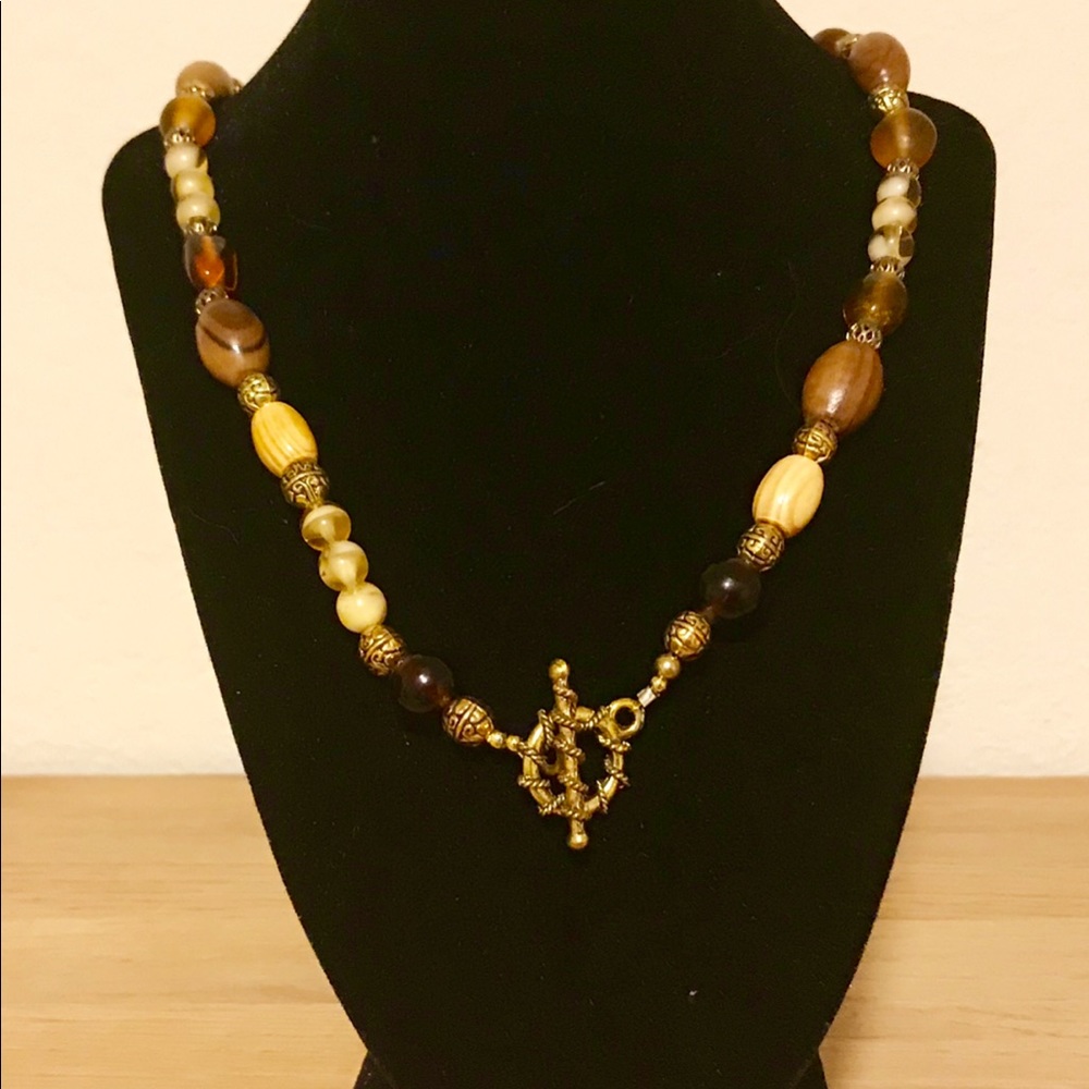 Beautiful Glass Beaded Necklace and Bracelet - Picture 2 of 5